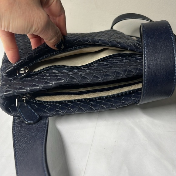 Serajean Ferrara Navy Blue Woven Leather Ziptop Crossbody Bag Made in Italy - Picture 3 of 12